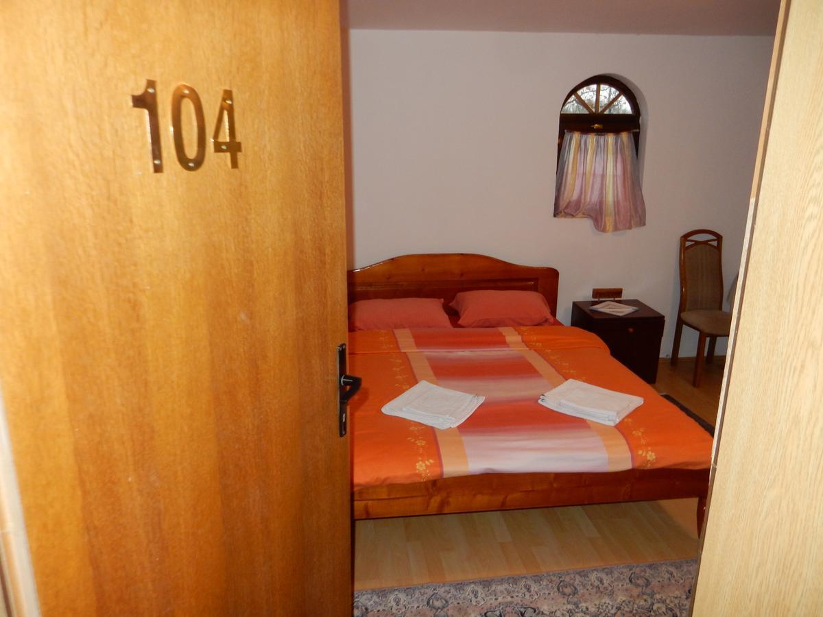 Panorama Lomnica Bed & Breakfast Despotovac Exterior photo